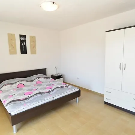 Apartment Popov 671